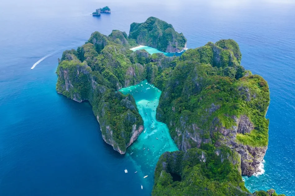Phi Phi Bamboo (Speed Boat) + Lunch + (National Park Fee) + SIC Transfer (Visit Panwa Pier) — image 11
