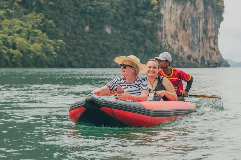 Phi Phi + James Bond + Bamboo + Khai Island One Day Trip by Speed Boat (Sawanu) + Canoe + Lunch + SIC Transfer (Include National Park Fee) — image 16