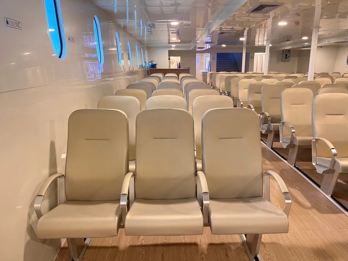 Phi Phi Island Tour (Big Boat) + Lunch + Shared Transfer (Silver Seat) - (Exclude National Park Fee) — image 5