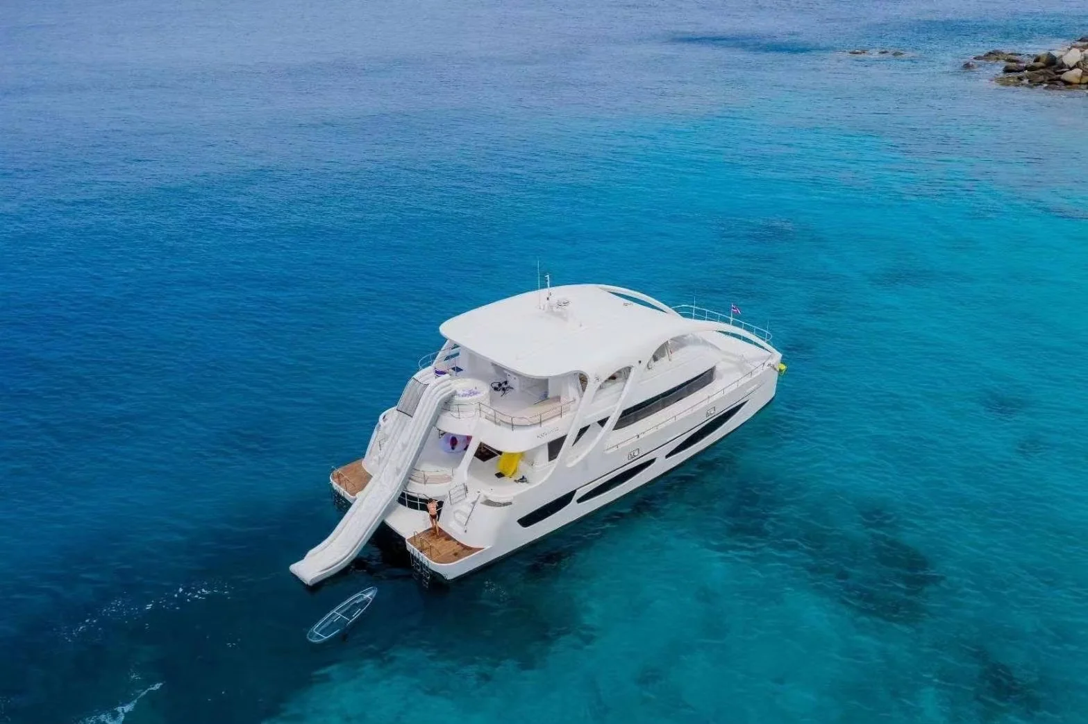 Phi Phi Island + Maithon Island Tour - By Luxury Catamaran Yacht + Lunch + SIC Transfer — image 1