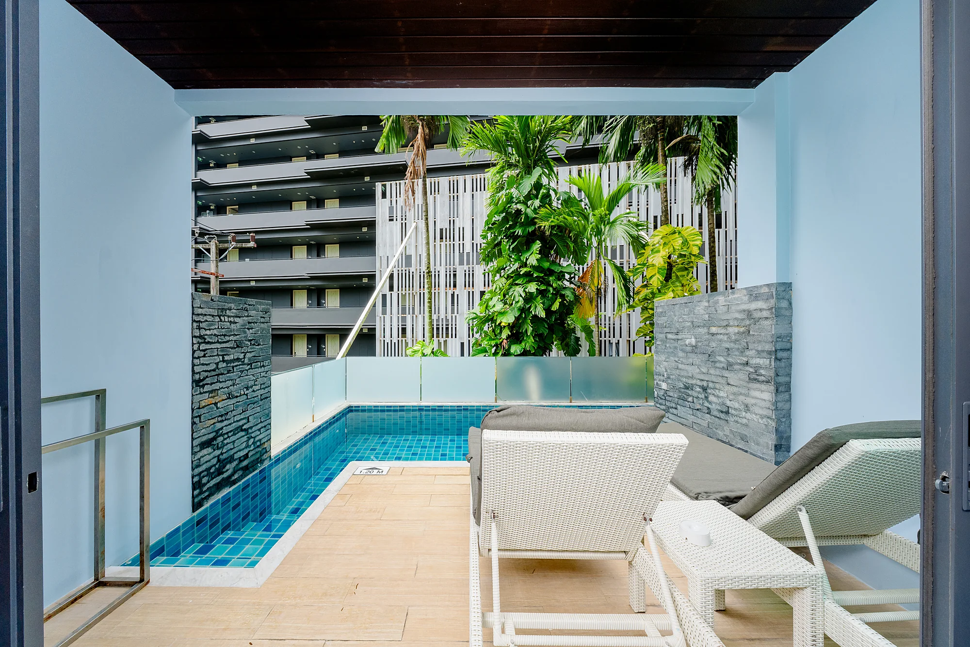 Deluxe Pool Facing Room with breakfast photo 5