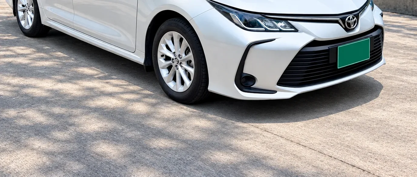 Private car transfer between a Phuket hotel and Phuket Airport with an enroute Tiger stop