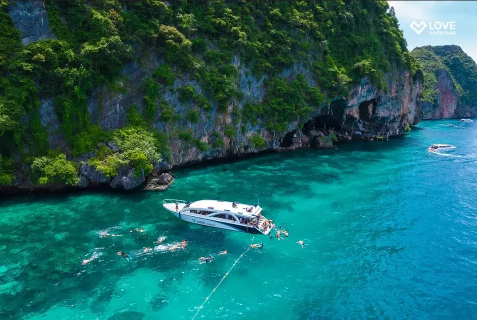 Phi Phi Bamboo (Speed Boat) + Lunch + (National Park Fee) + SIC Transfer (Visit Panwa Pier) — image 3