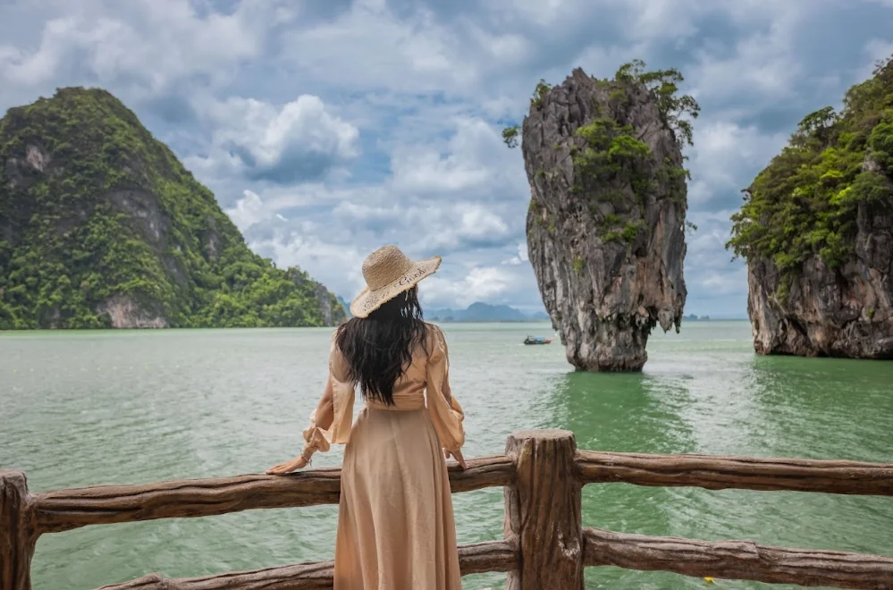 Phi Phi + James Bond + Bamboo + Khai Island One Day Trip by Speed Boat (Sawanu) + Canoe + Lunch + SIC Transfer (Include National Park Fee) — image 10