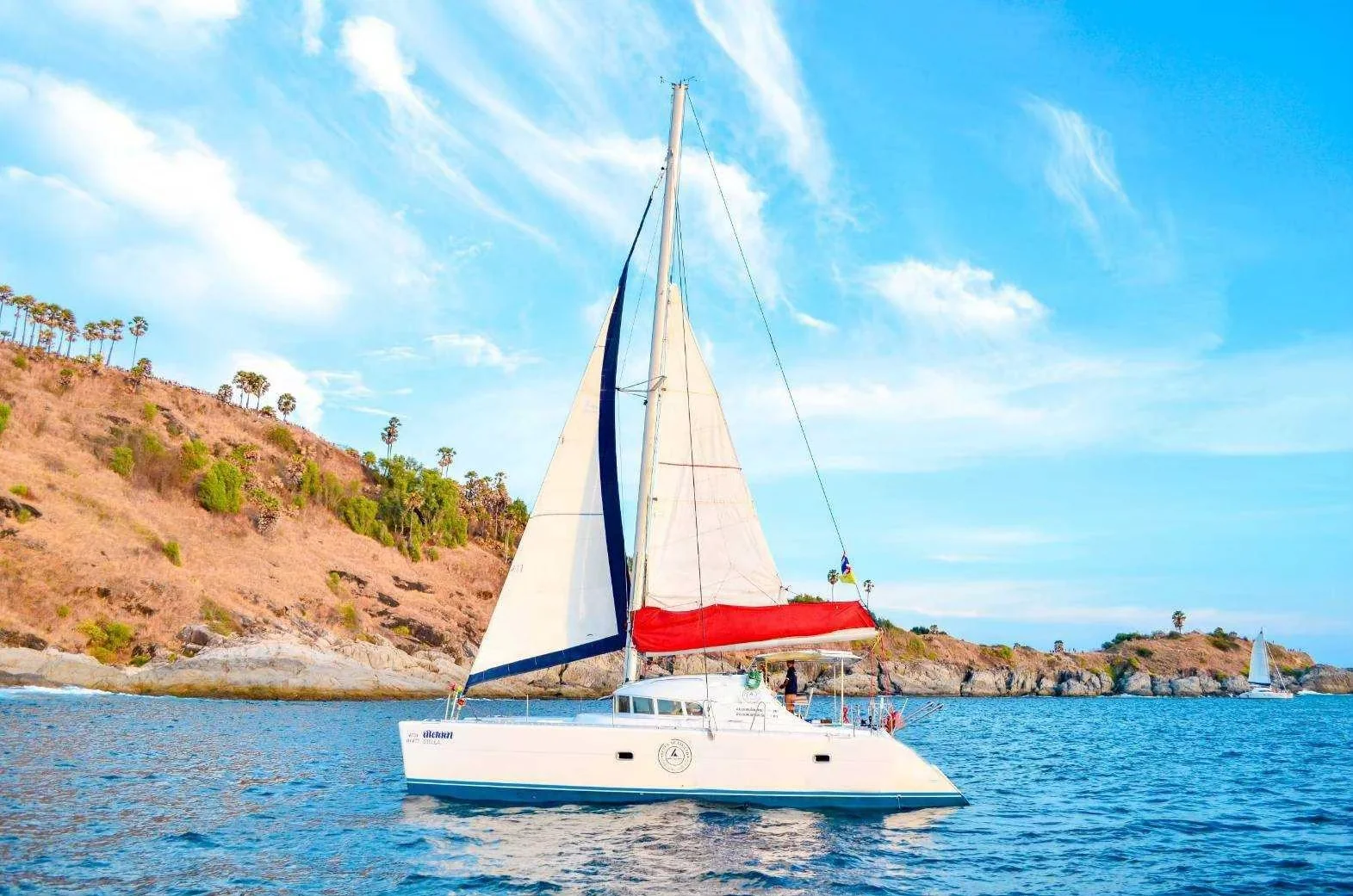 Sunset Dinner - by Catamaran Yacht + Dinner + SIC Transfer