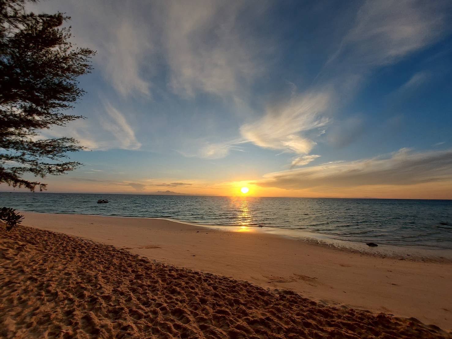 Railay Sunset + Bioluminescent Planktons (by Long Tail Boat) - 17:00 - 20:00 hrs. + Transfer + National Park Fee (No Kayak) — image 2