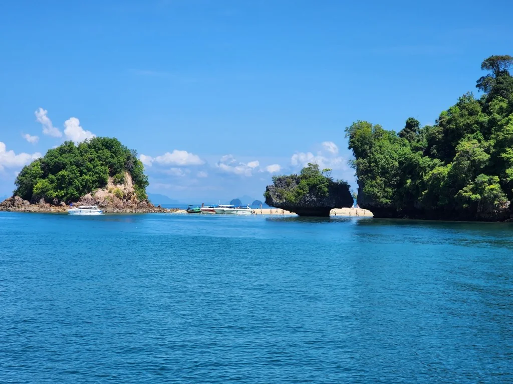 Hong Island Tour (Krabi) (Longtail Boat) + Buffe Lunch -(No National Park Fee ) + SIC Transfer — image 4