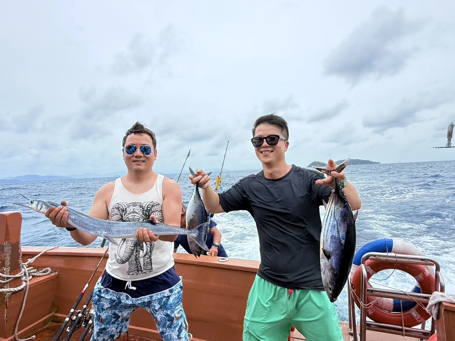 Full Day Big Game Fishing (Trolling & Spinning) + Lunch board + Transfer — image 11