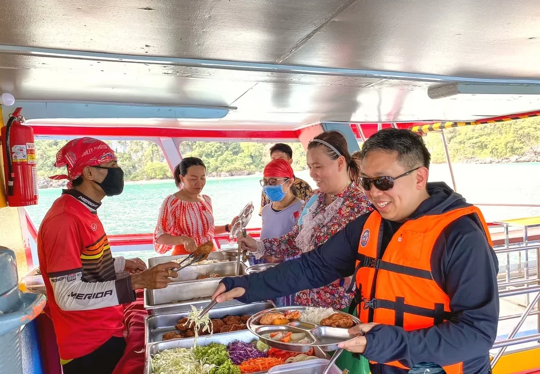 Angthong National Marine Park by Tour Boat (Big Boat) + Lunch + Kayaking + Transfer — image 9