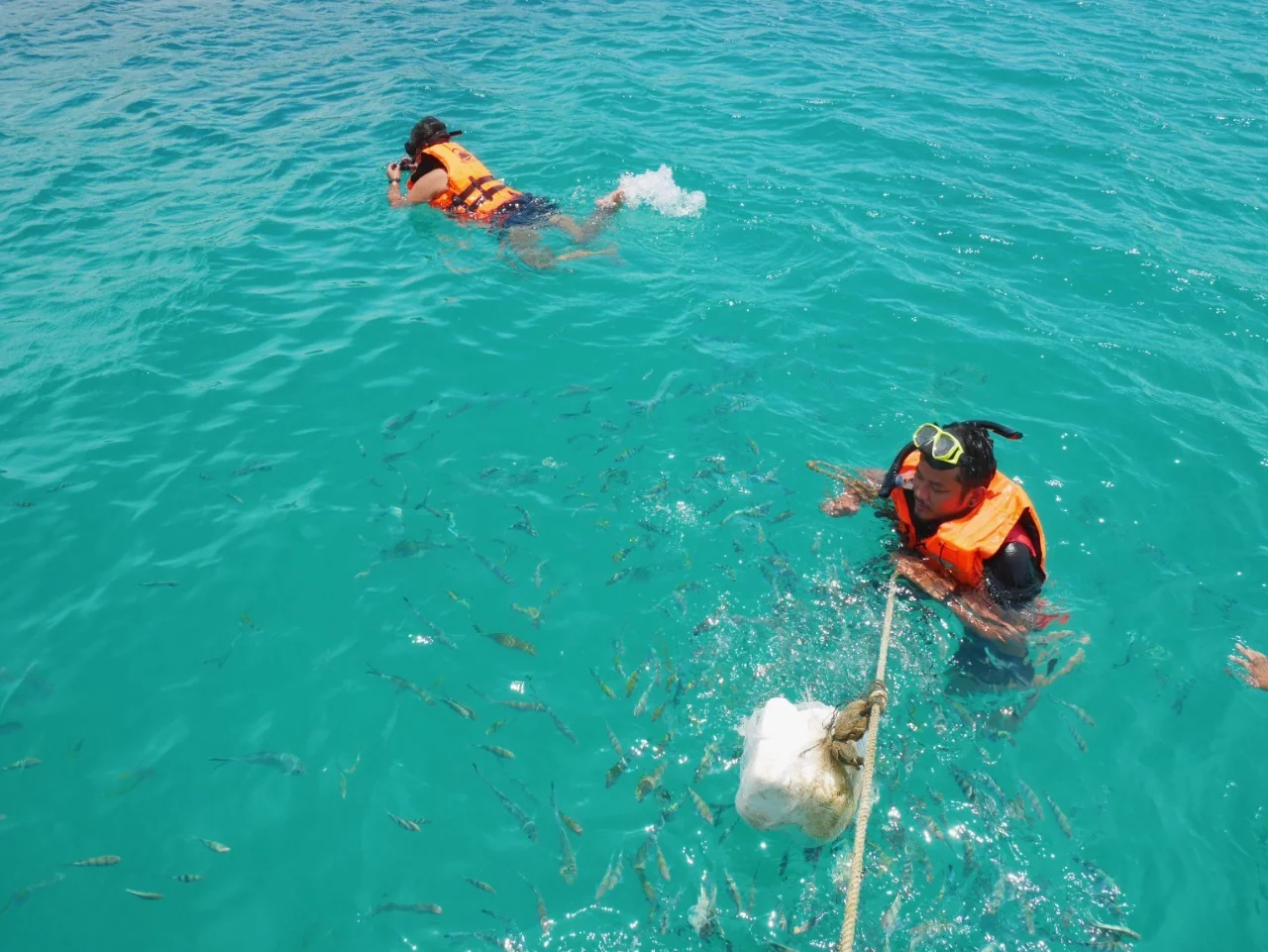 Luxury Longtail Boat (Private) - Koh Tan & Koh Mudsum  4 hours  (3-4 pax) (Exclude admission fee, Transfer) — image 2