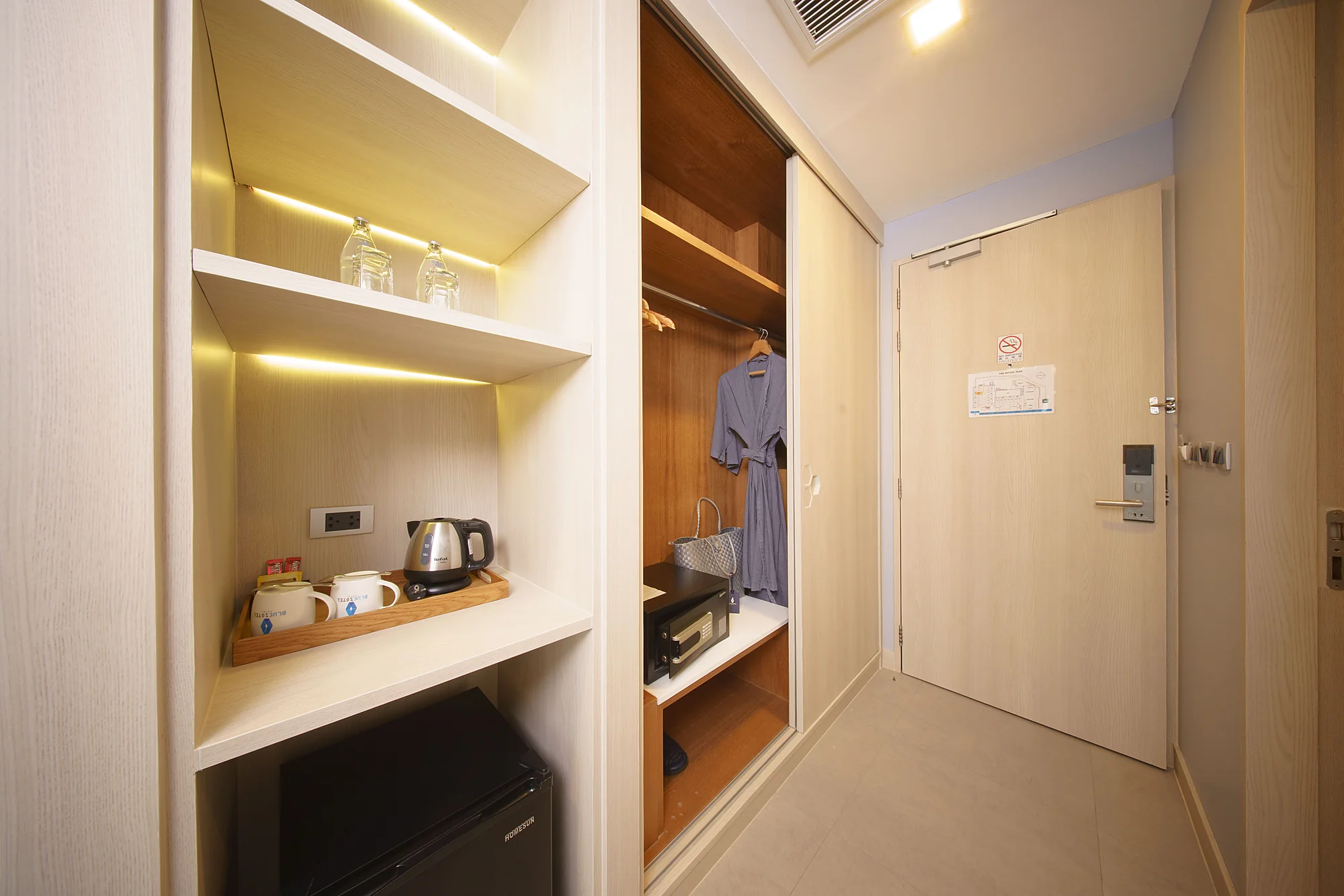 Deluxe Pool Facing Room with breakfast photo 4